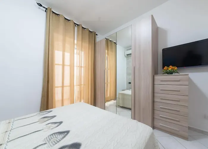 Tra Centro E Mare Апартаменты Искья