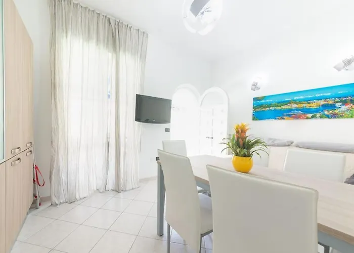 Tra Centro E Mare Apartamento Ísquia